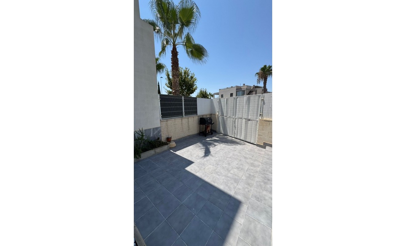 Wederverkoop - semi_detached_house - Torrevieja - Costa Blanca Sur