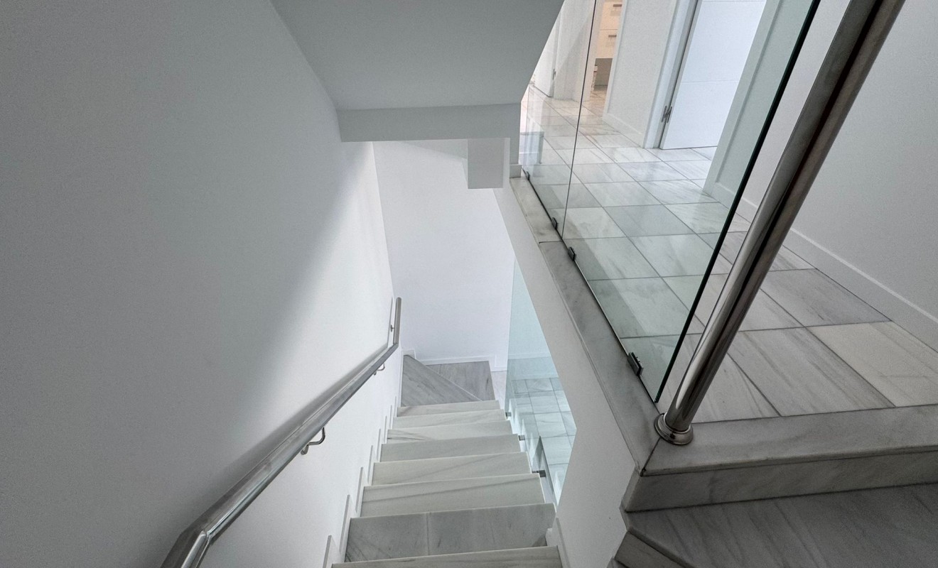 Wederverkoop - semi_detached_house - Torrevieja - Costa Blanca Sur