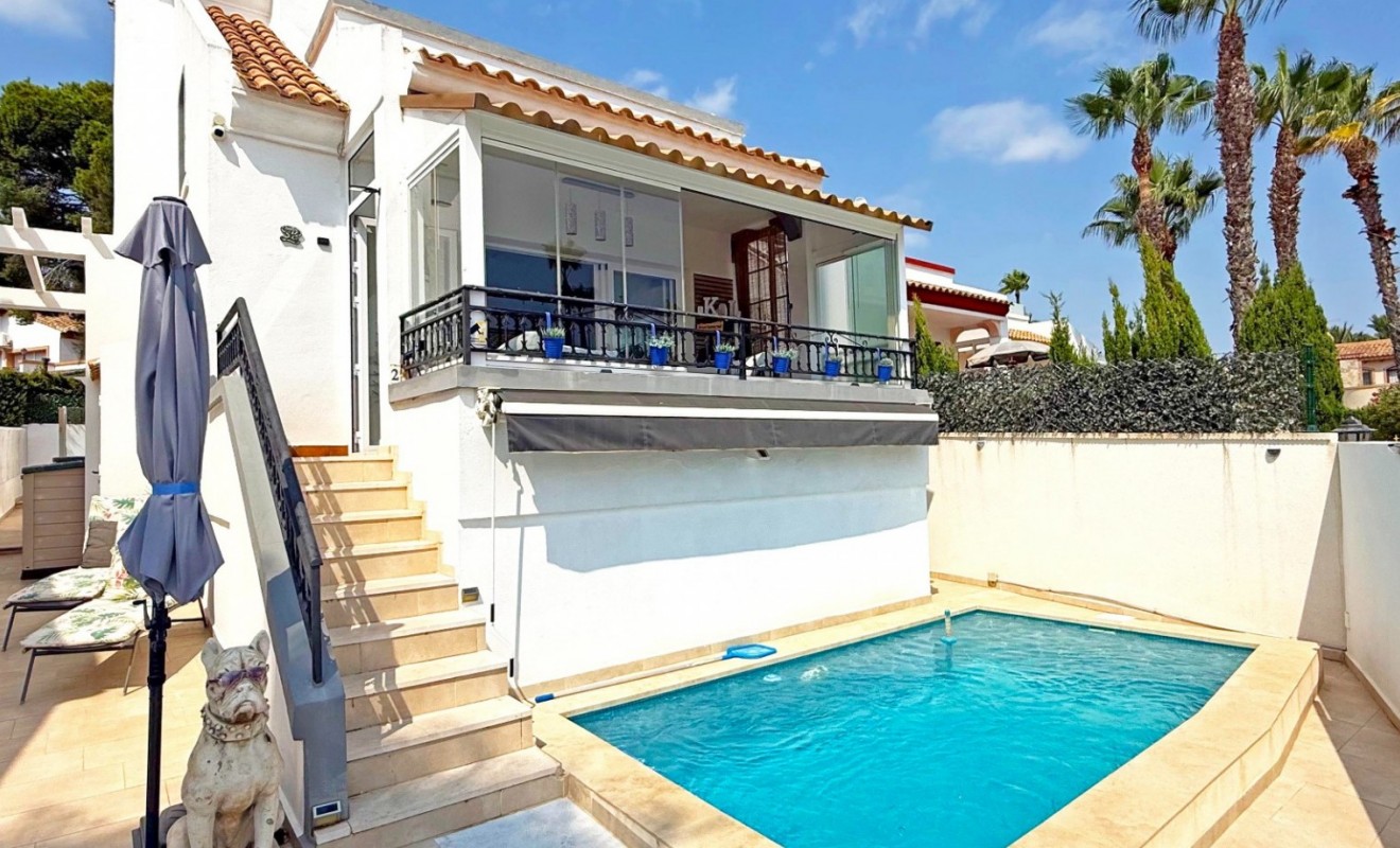 Wederverkoop - Detached villa - Orihuela Costa - Villamartín