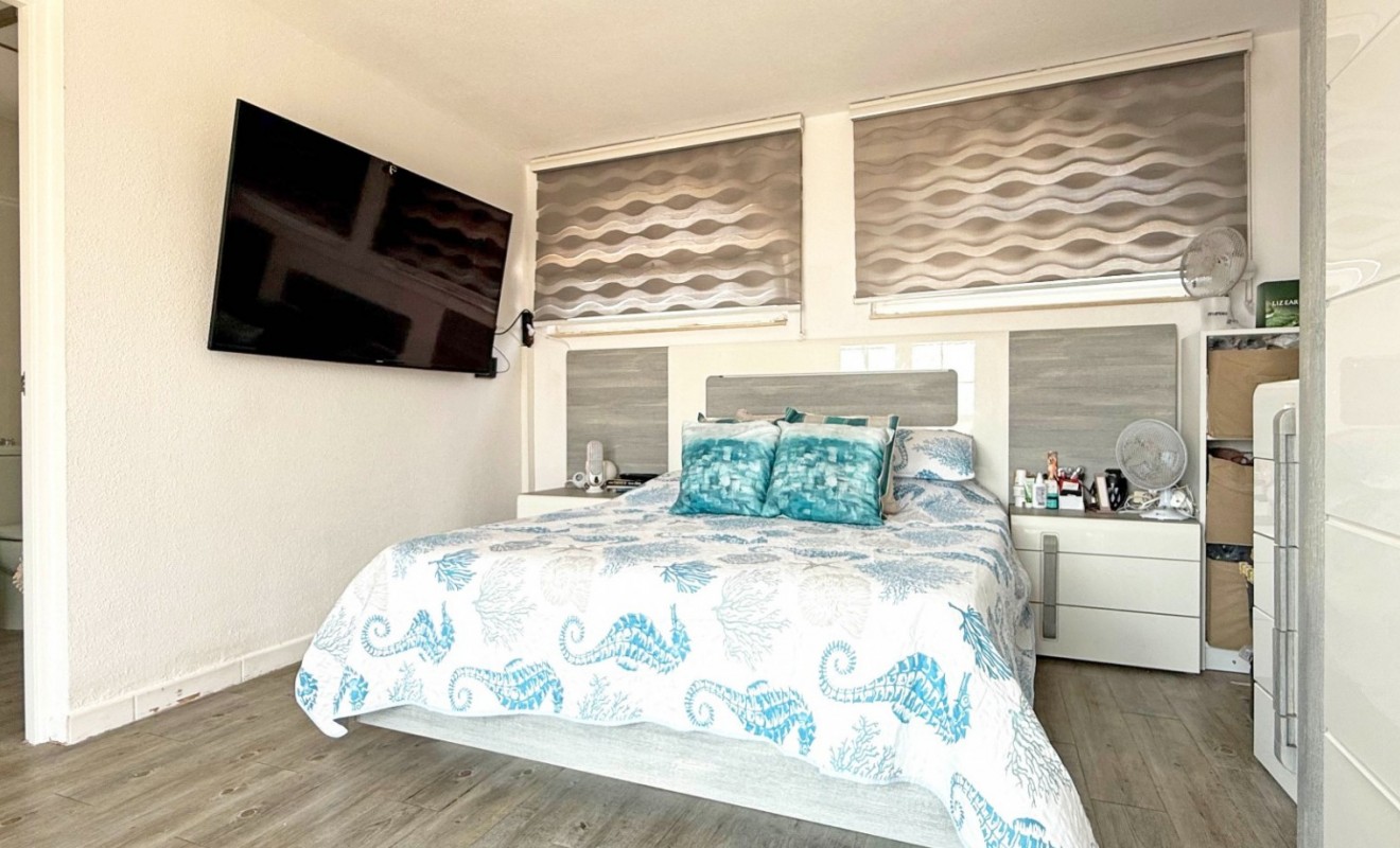 Wederverkoop - Detached villa - Orihuela Costa - Villamartín