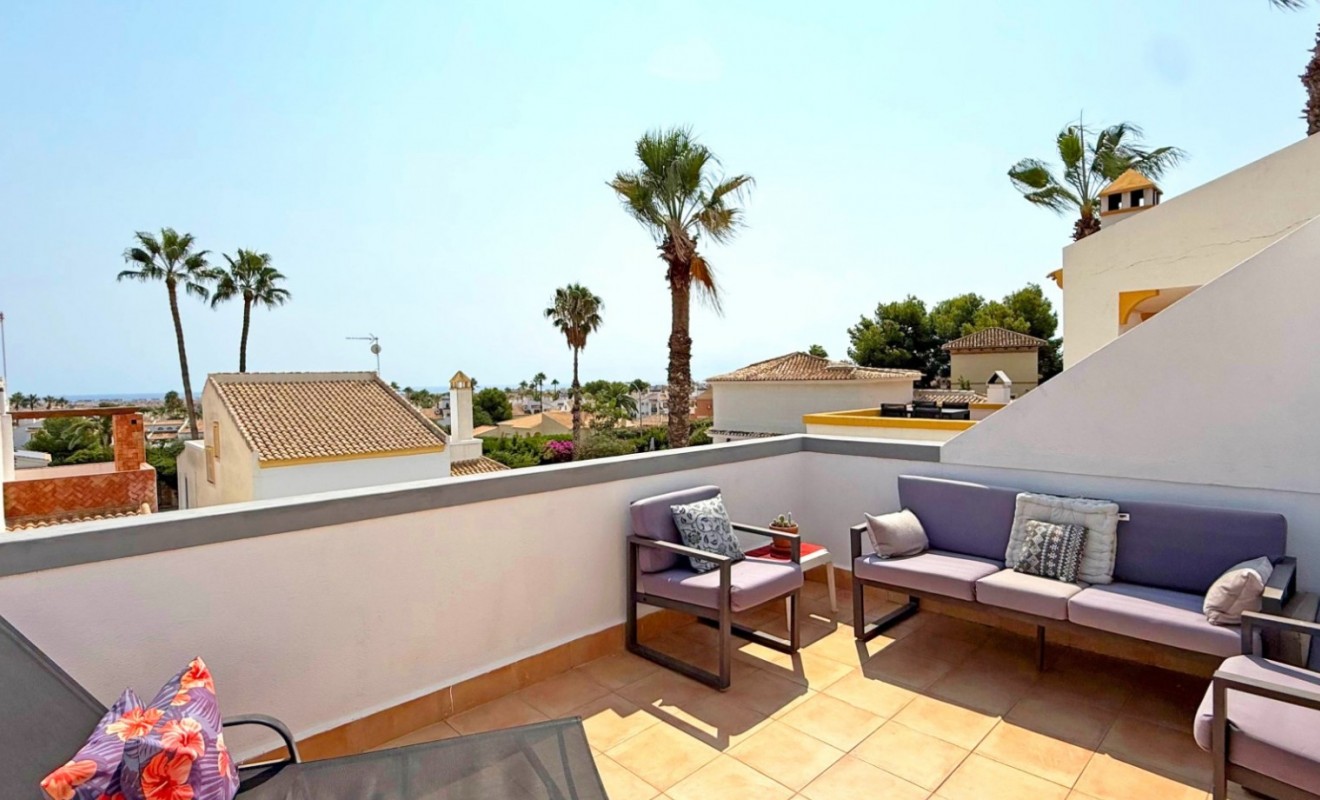 Wederverkoop - Detached villa - Orihuela Costa - Villamartín