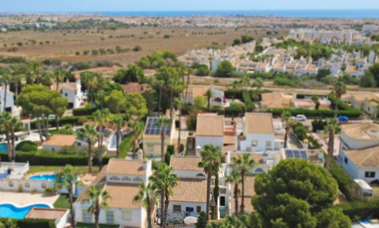 Wederverkoop - Detached villa - Orihuela Costa - Villamartín