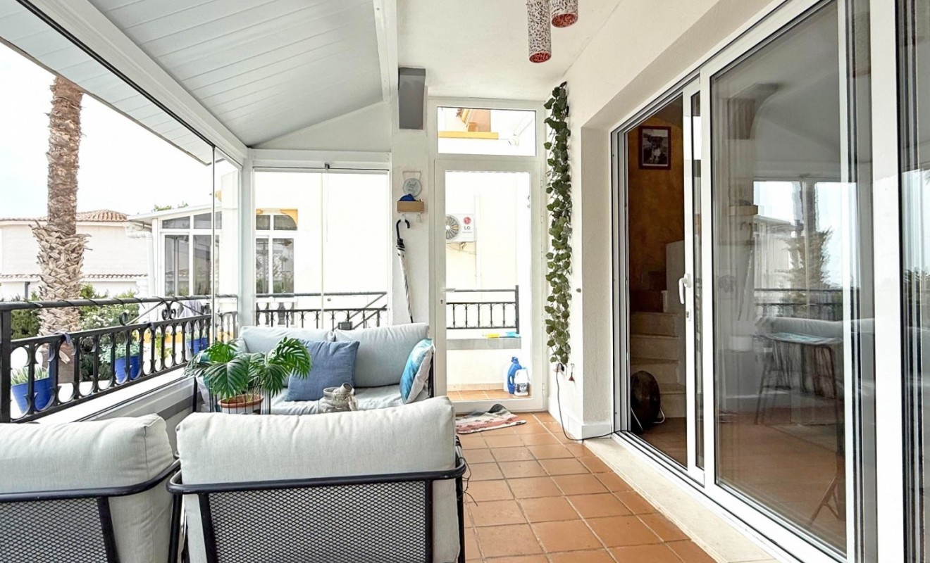 Wederverkoop - Detached villa - Orihuela Costa - Villamartín