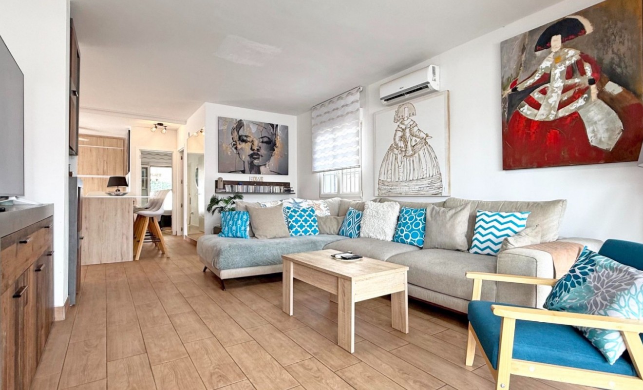 Wederverkoop - Detached villa - Orihuela Costa - Villamartín