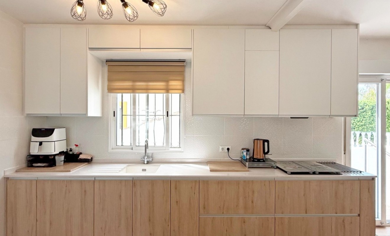 Wederverkoop - Detached villa - Orihuela Costa - Villamartín