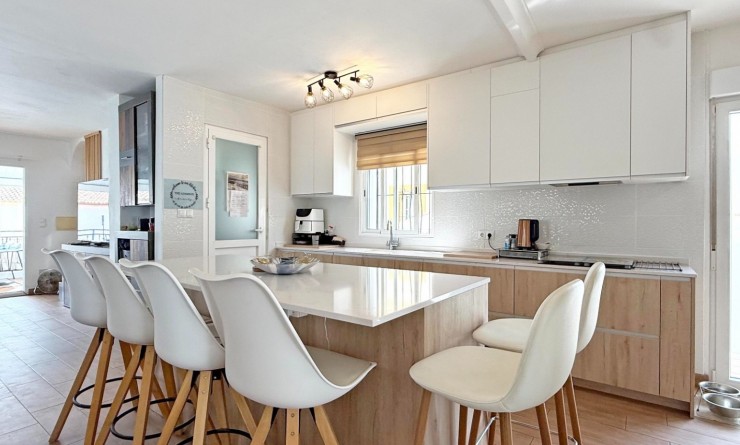 Wederverkoop - Detached villa - Orihuela Costa - Villamartín