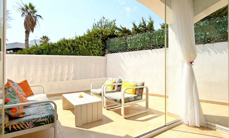 Wederverkoop - Detached villa - Orihuela Costa - Villamartín