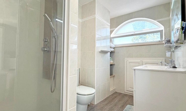 Wederverkoop - Detached villa - Orihuela Costa - Villamartín