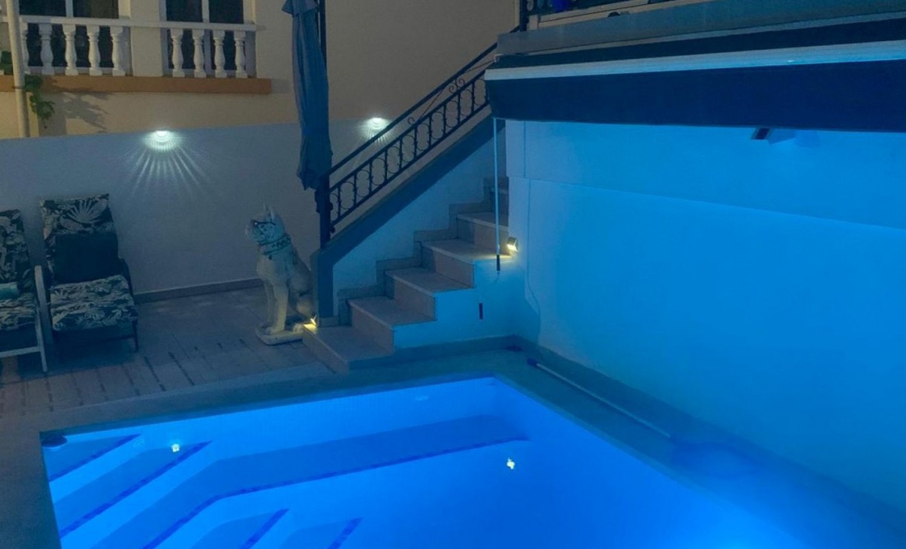 Wederverkoop - Detached villa - Orihuela Costa - Villamartín