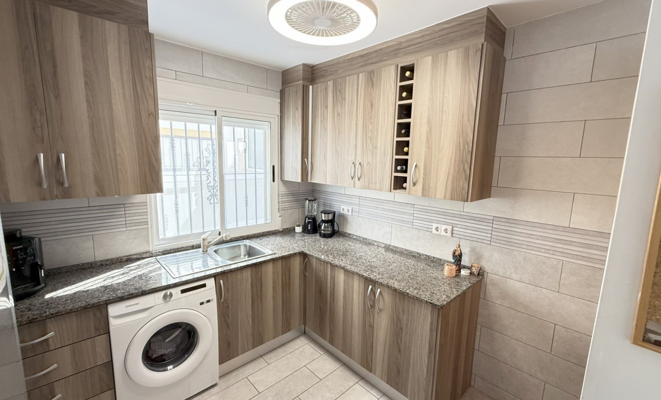 Wederverkoop - House - Orihuela Costa - La Zenia