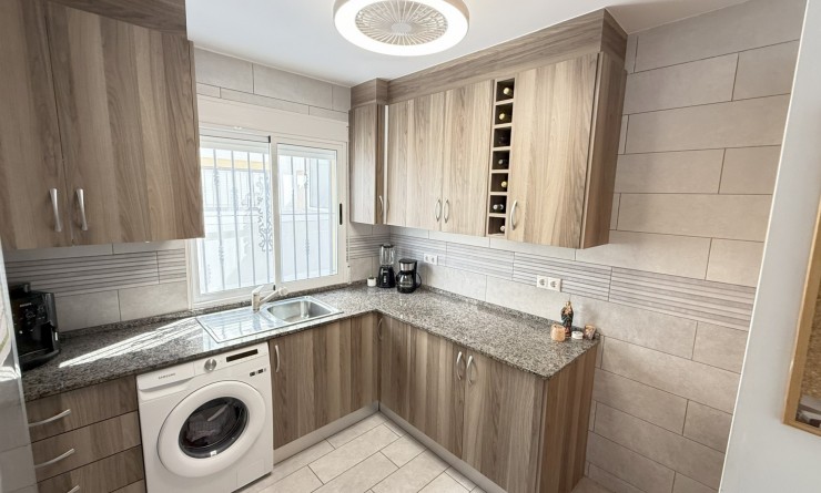 Wederverkoop - House - Orihuela Costa - La Zenia