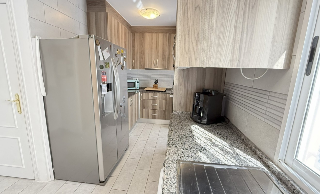 Wederverkoop - House - Orihuela Costa - La Zenia