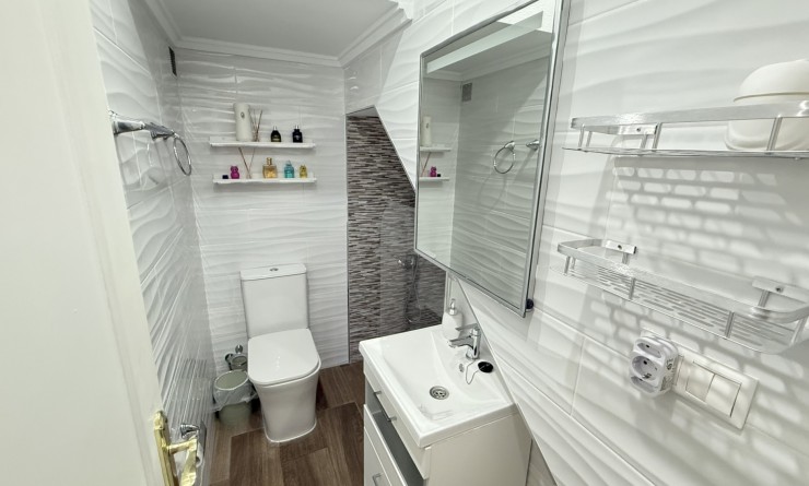 Wederverkoop - House - Orihuela Costa - La Zenia