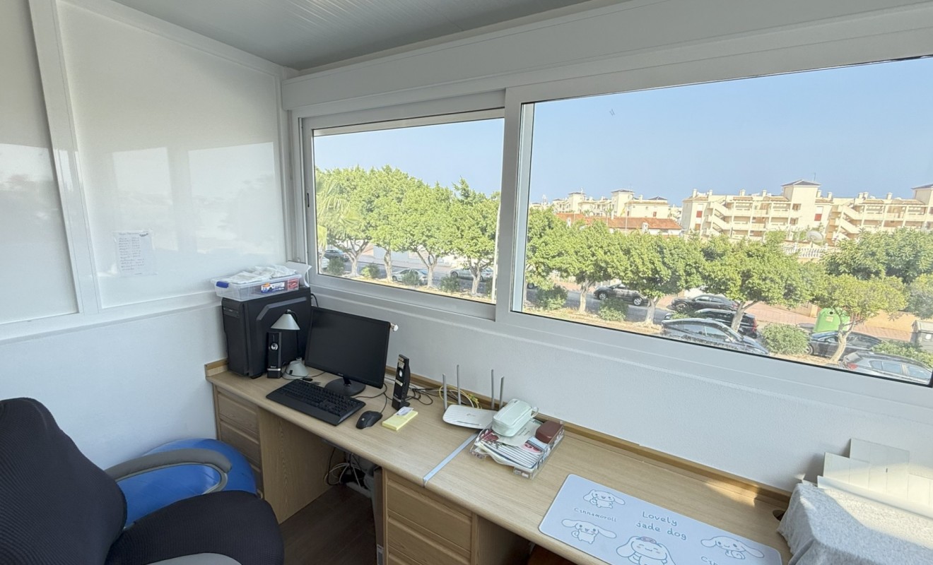 Wederverkoop - House - Orihuela Costa - La Zenia