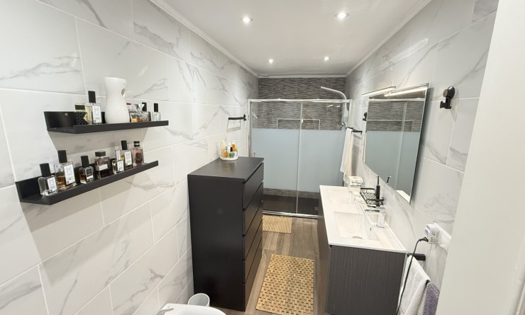 Wederverkoop - House - Orihuela Costa - La Zenia