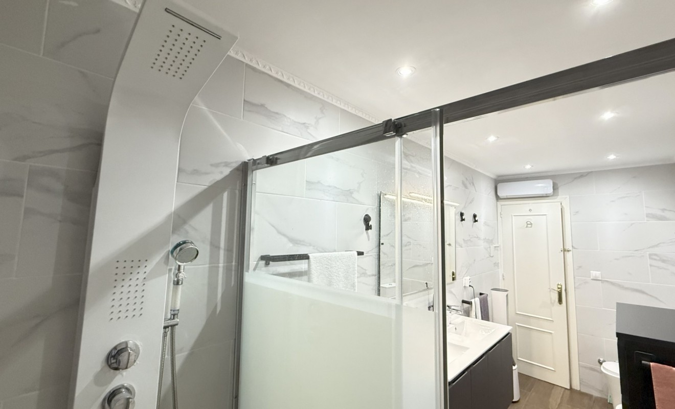 Wederverkoop - House - Orihuela Costa - La Zenia