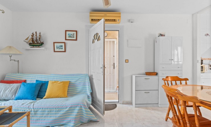 Sale - Bungalow - Torrevieja - El chaparral