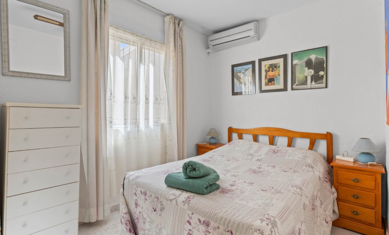 Sale - Bungalow - Torrevieja - El chaparral