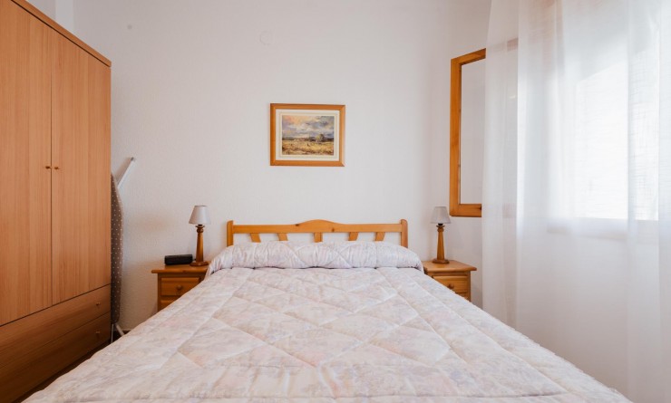 Sale - Bungalow - Torrevieja - Playa de los Naufragos