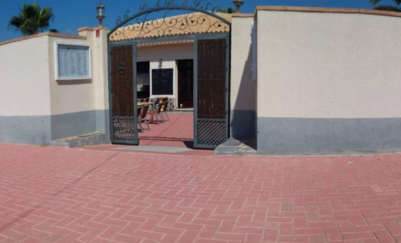Sale - Bungalow - Torrevieja - Playa de los Naufragos