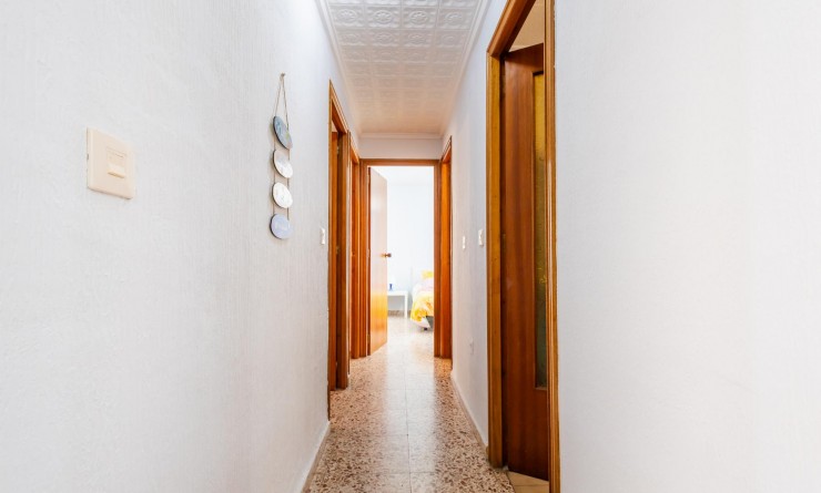 Sale - Apartamento - Torrevieja - Playa de los Naufragos