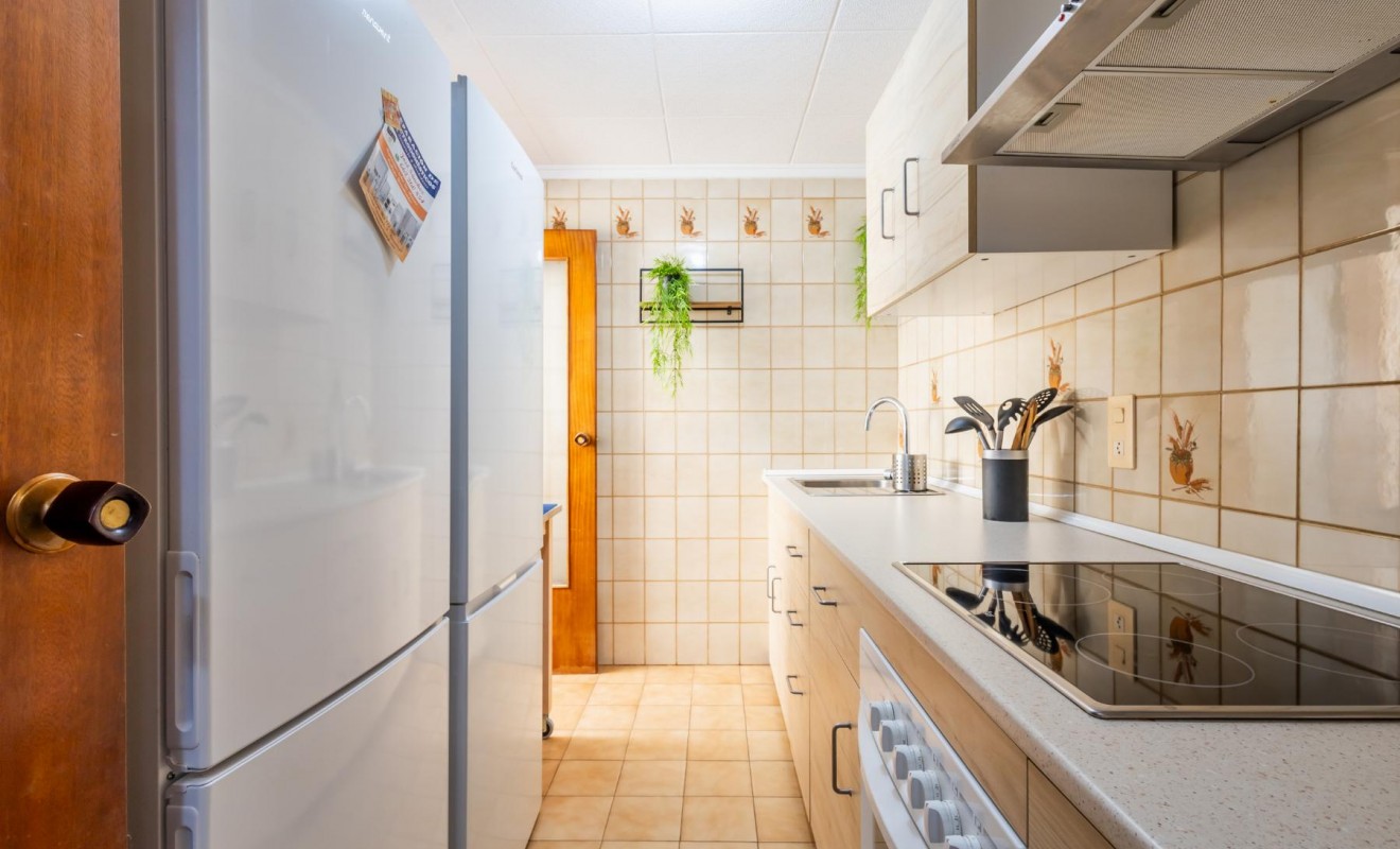 Sale - Apartamento - Torrevieja - Playa de los Naufragos