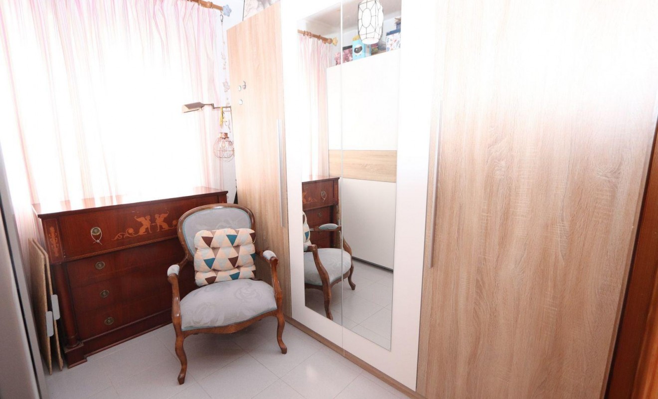 Sale - Apartamento - Torrevieja - Playa Flamenca