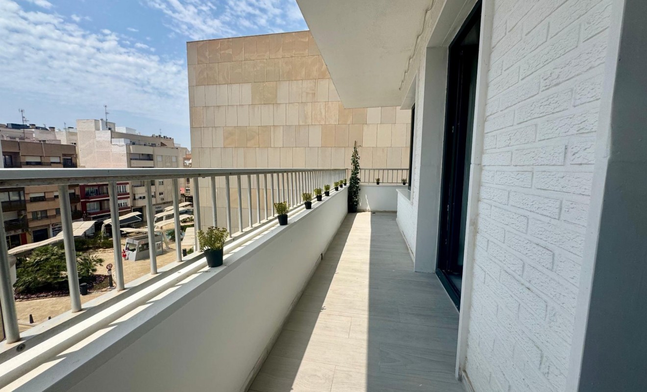 Sale - Apartamento - Torrevieja - CLUB NAUTICO TORREVIEJA