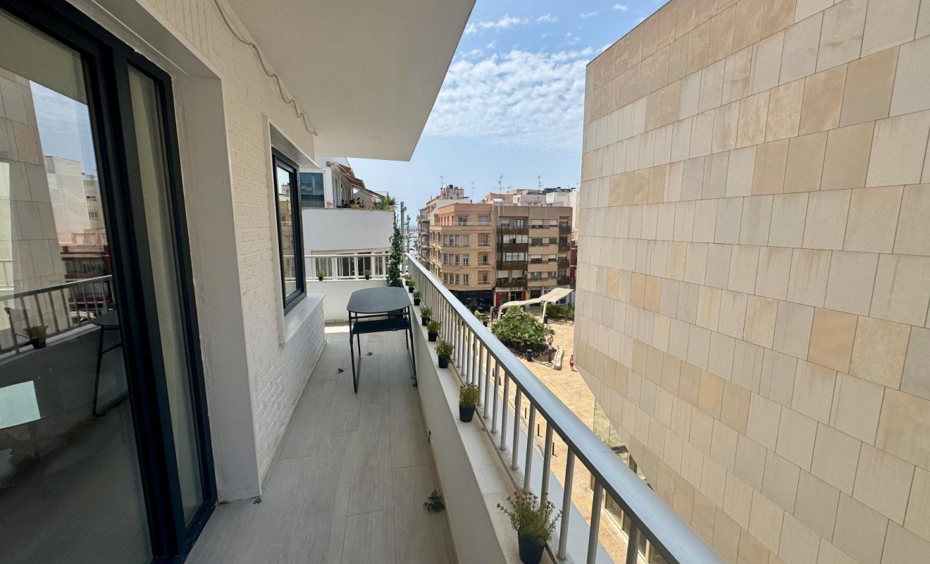 Sale - Apartamento - Torrevieja - CLUB NAUTICO TORREVIEJA