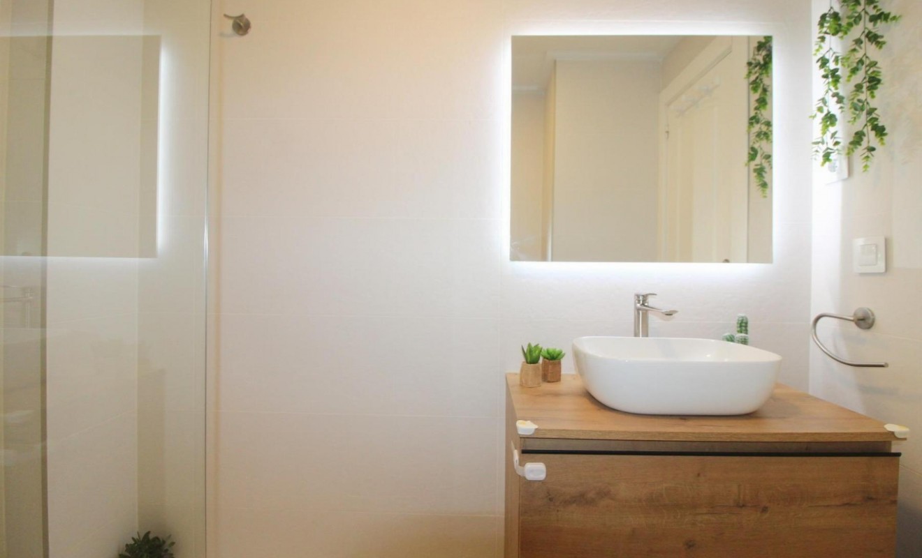 Sale - Apartamento - Torrevieja - La veleta