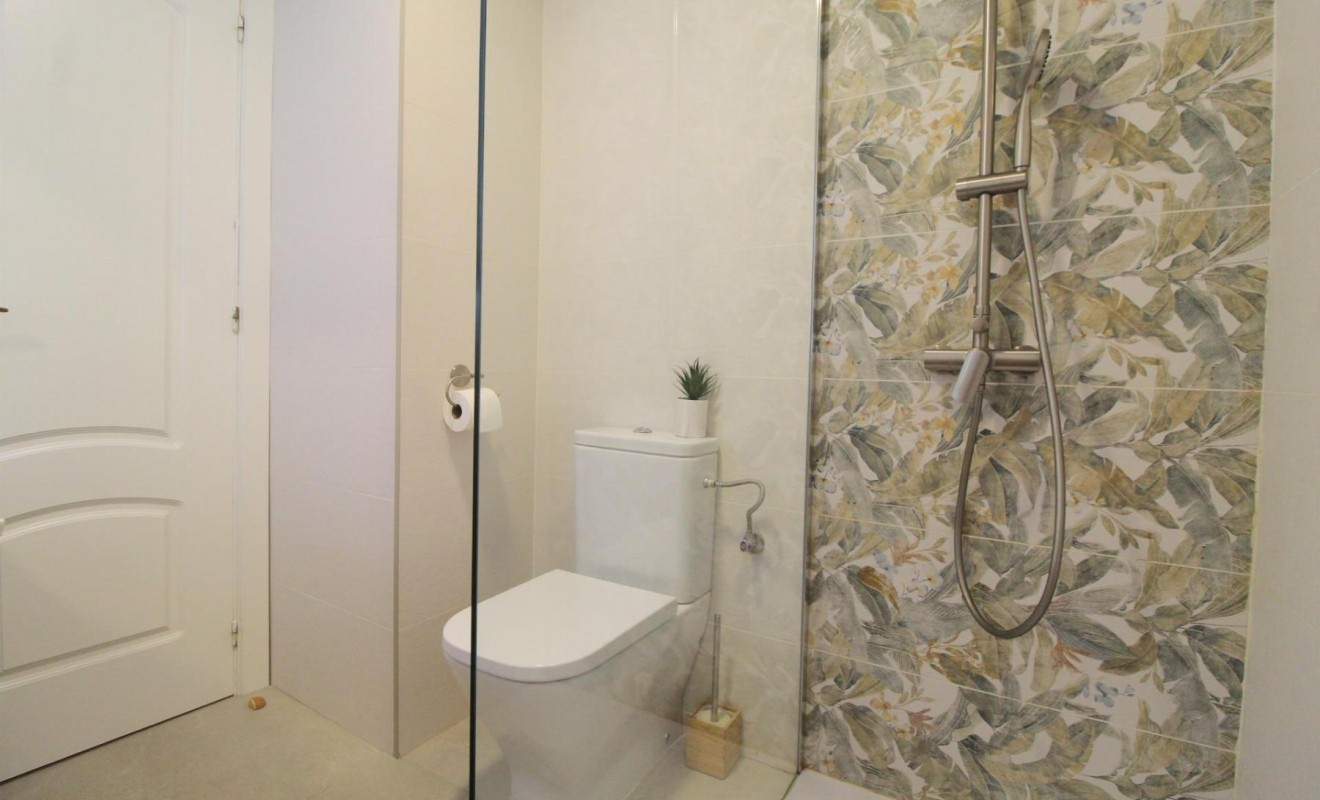 Sale - Apartamento - Torrevieja - La veleta