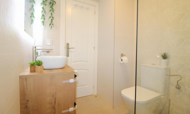 Sale - Apartamento - Torrevieja - La veleta