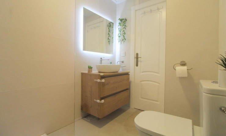 Sale - Apartamento - Torrevieja - La veleta