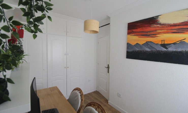 Sale - Apartamento - Torrevieja - La veleta