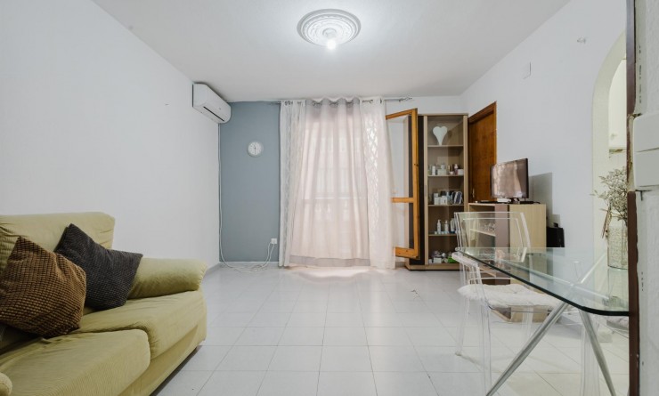 Sale - Apartamento - Torrevieja - Playa de La Acequion