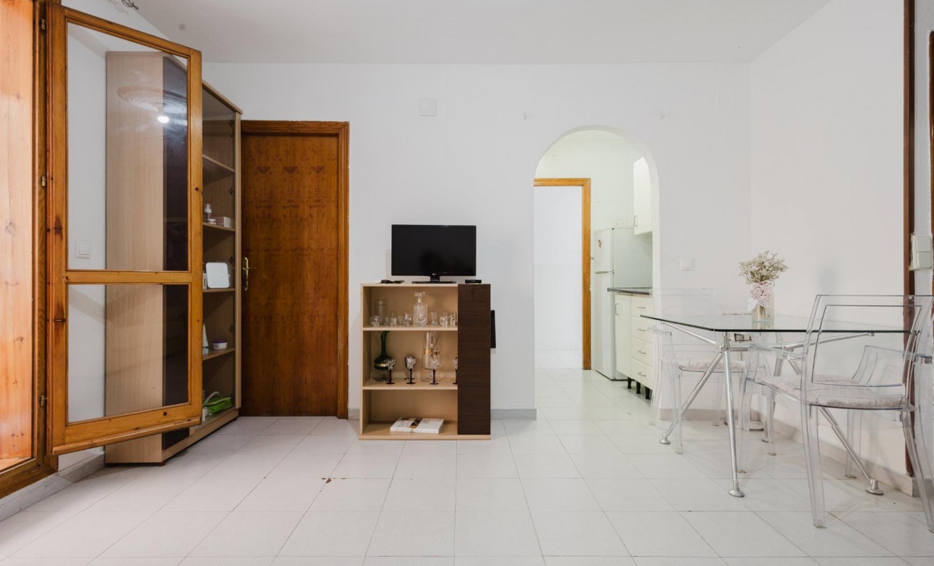 Sale - Apartamento - Torrevieja - Playa de La Acequion