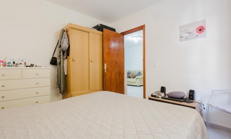 Sale - Apartamento - Torrevieja - Playa de La Acequion