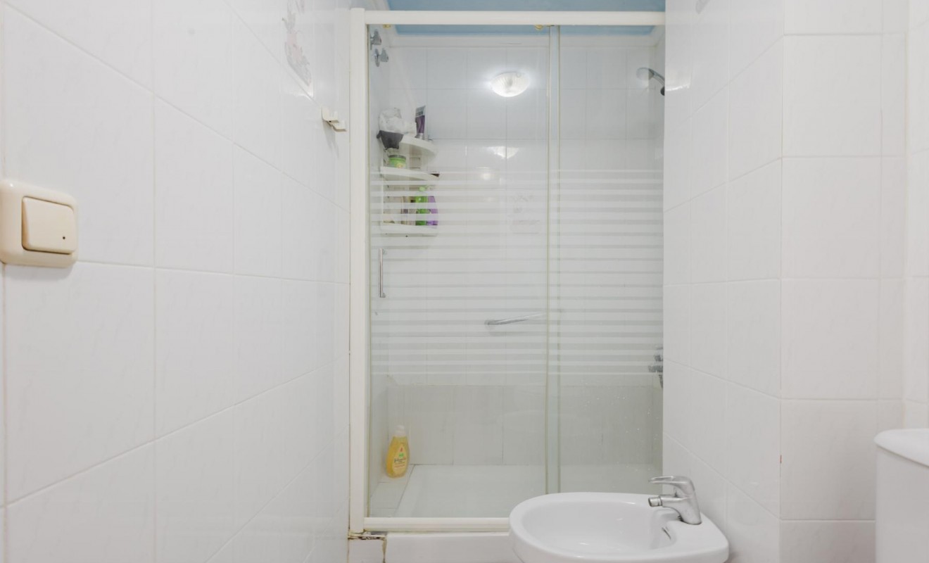 Sale - Apartamento - Torrevieja - Playa de La Acequion