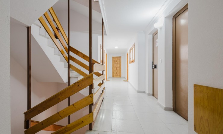 Sale - Apartamento - Torrevieja - Playa de La Acequion