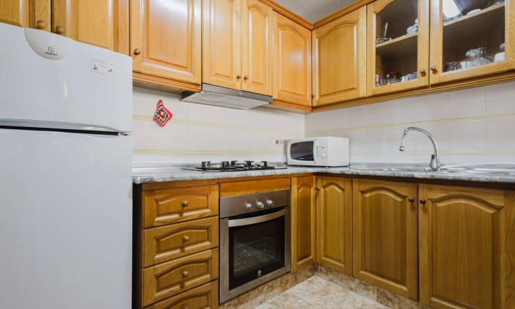 Sale - Apartamento - Torrevieja - Playa de los Naufragos