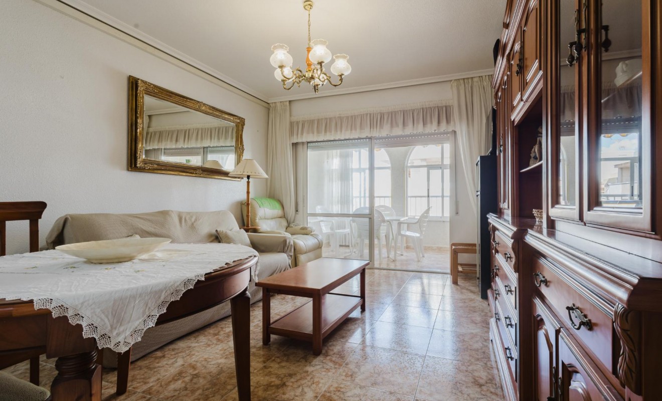 Sale - Apartamento - Torrevieja - Playa de los Naufragos