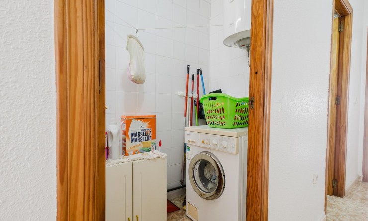 Sale - Apartamento - Torrevieja - Playa de los Naufragos