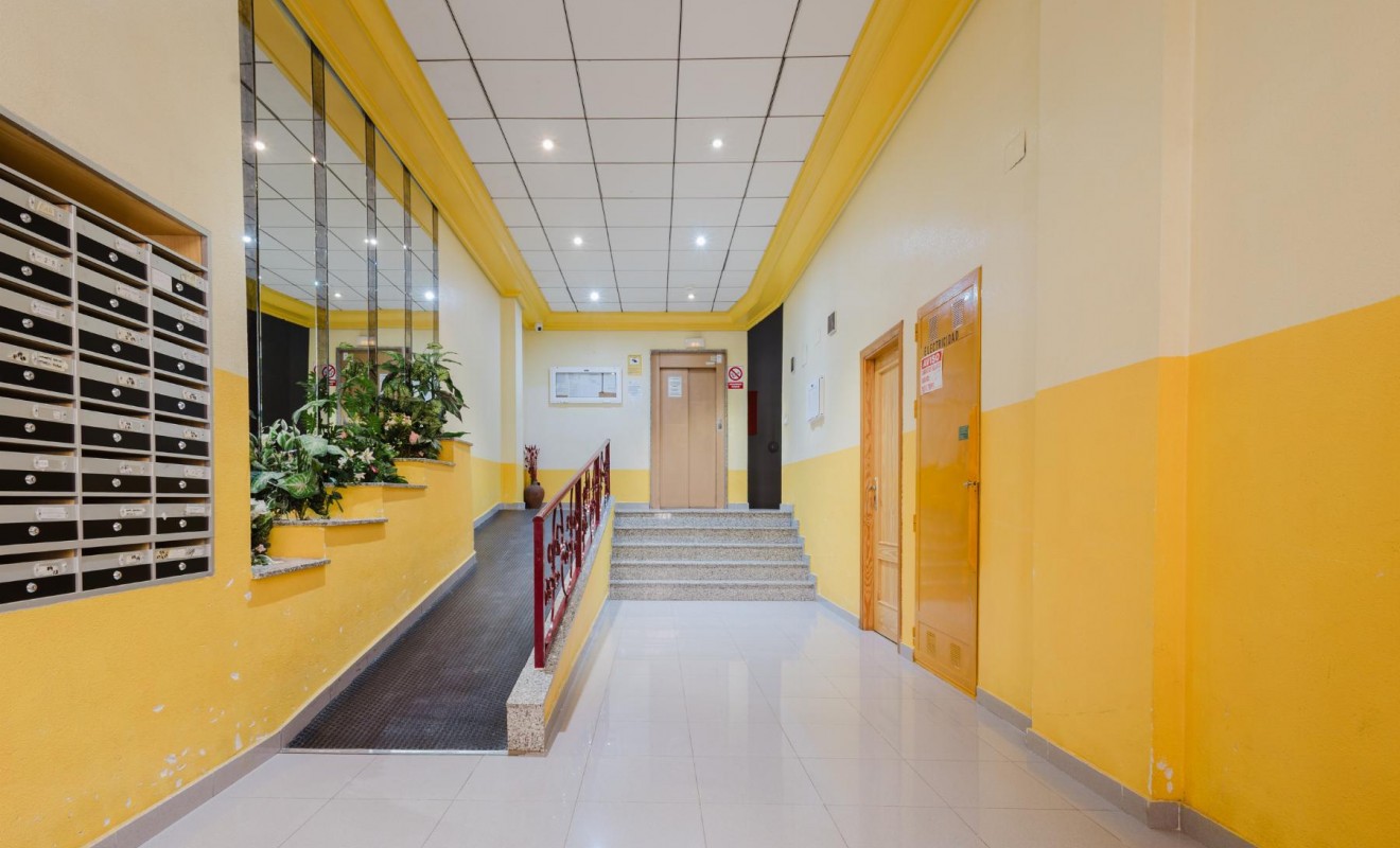 Sale - Apartamento - Torrevieja - Parque de las Naciones