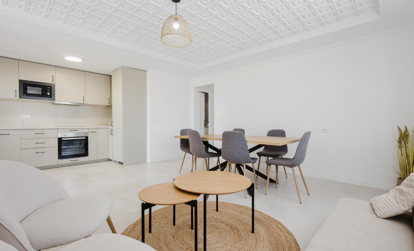 Sale - Apartamento - Torrevieja - Playa del Acequión