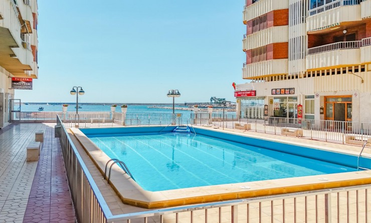 Sale - Apartamento - Torrevieja - Playa del Acequión
