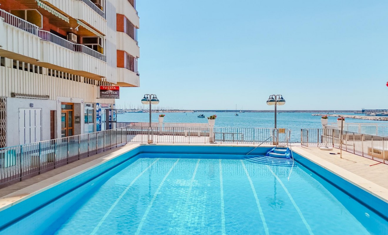 Sale - Apartamento - Torrevieja - Playa del Acequión