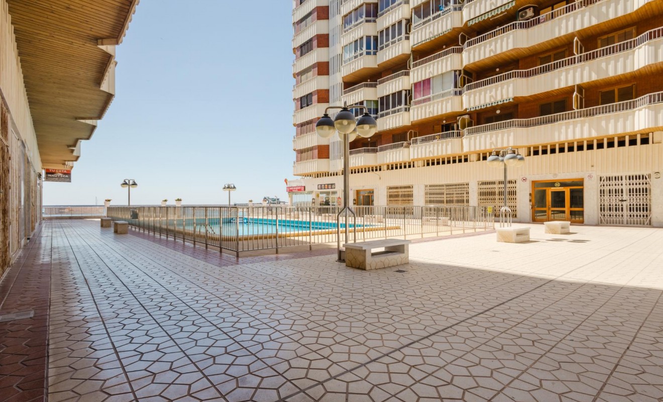 Sale - Apartamento - Torrevieja - Playa del Acequión