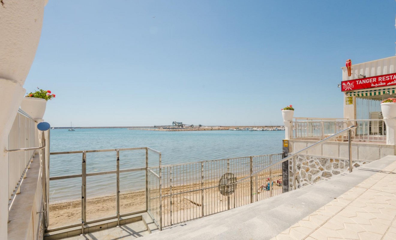 Sale - Apartamento - Torrevieja - Playa del Acequión