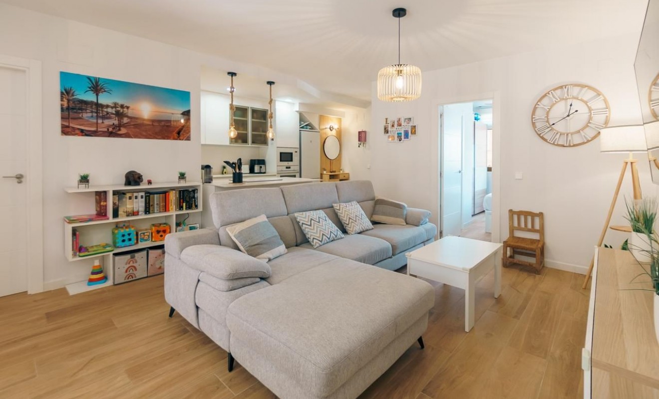 Wederverkoop - Apartment / flat - Albir - center