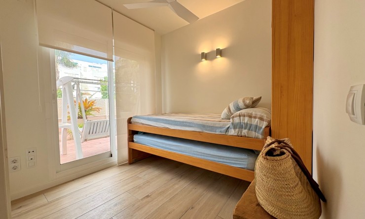 Sale - Apartment / flat - Denia - Les Marines - Las Marinas